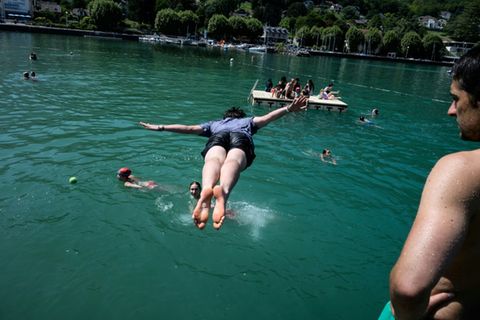 Sprung ins kühle Nass in Frankreich