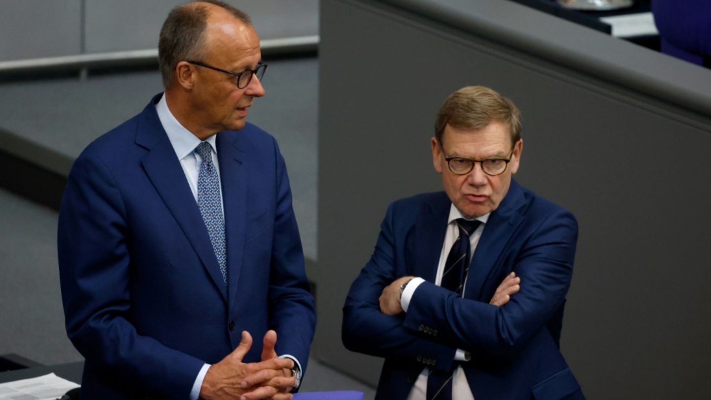 Bundeskanzler Merz und Außenminister Wadephul