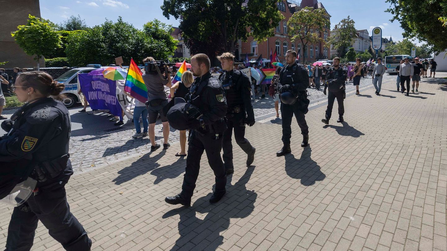 Counter -protests this time smaller: Queere Community celebrates CSD in Bautzen – counter -protests