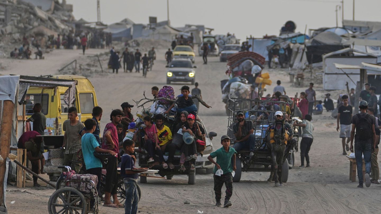Location at an overview: Netanyahu: War plan also includes central refugee camps