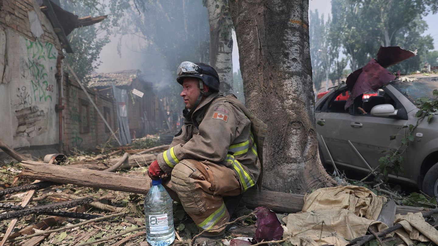 War in Ukraine: Federal Government: Peace not over heads of the Ukrainians