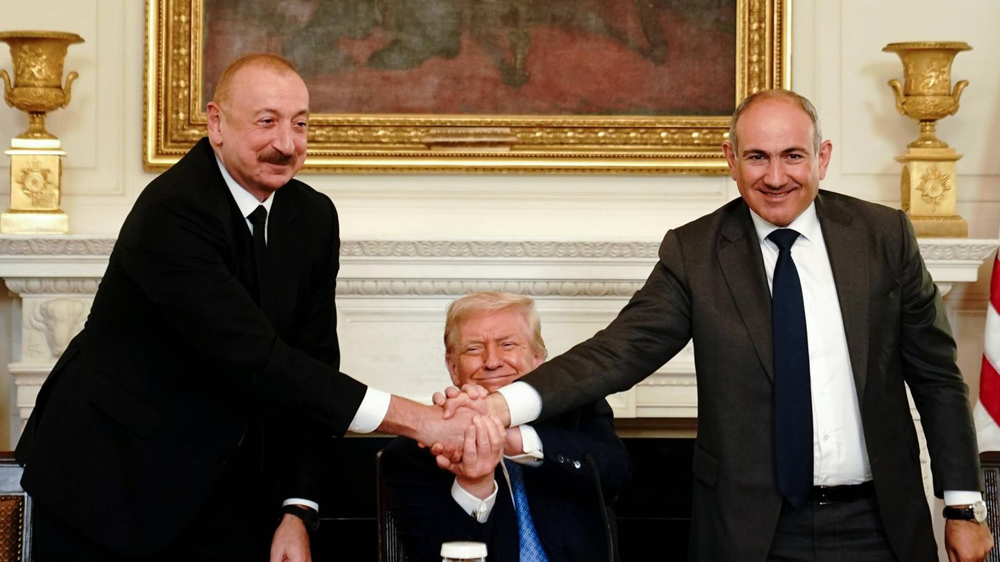 Der Präsident von Aserbaidschan, der US-Präsident und der armenische Premierminister
