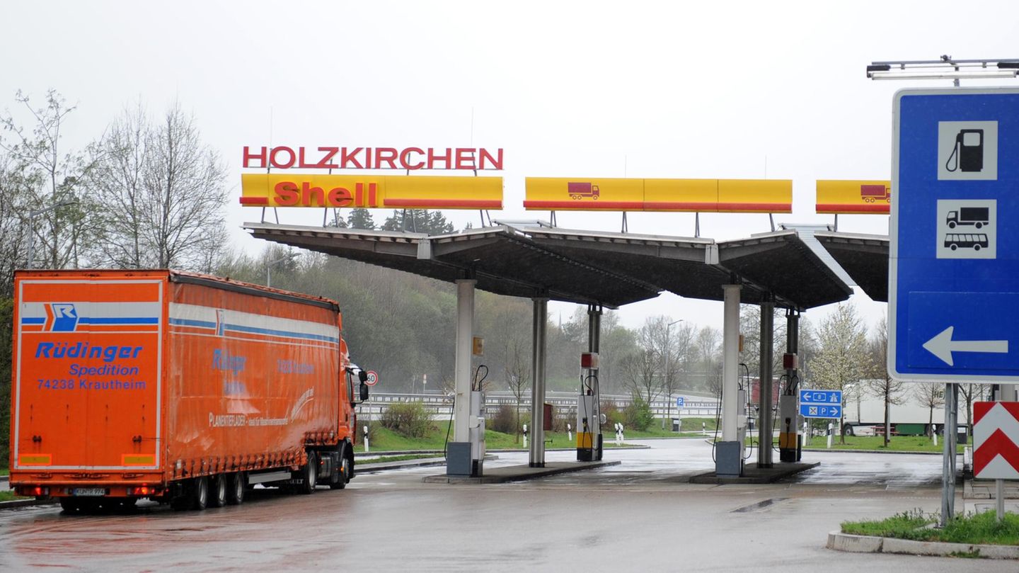 Das Kind blieb allein an der Autobahnraststätte zurück, wusste sich aber zu helfen (Archivbild)