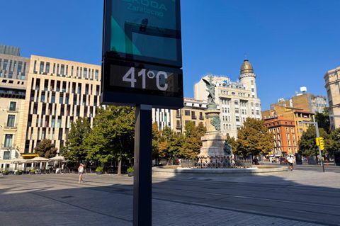 Wetter in Spanien: Ein Thermometer zeigt 41 Grad