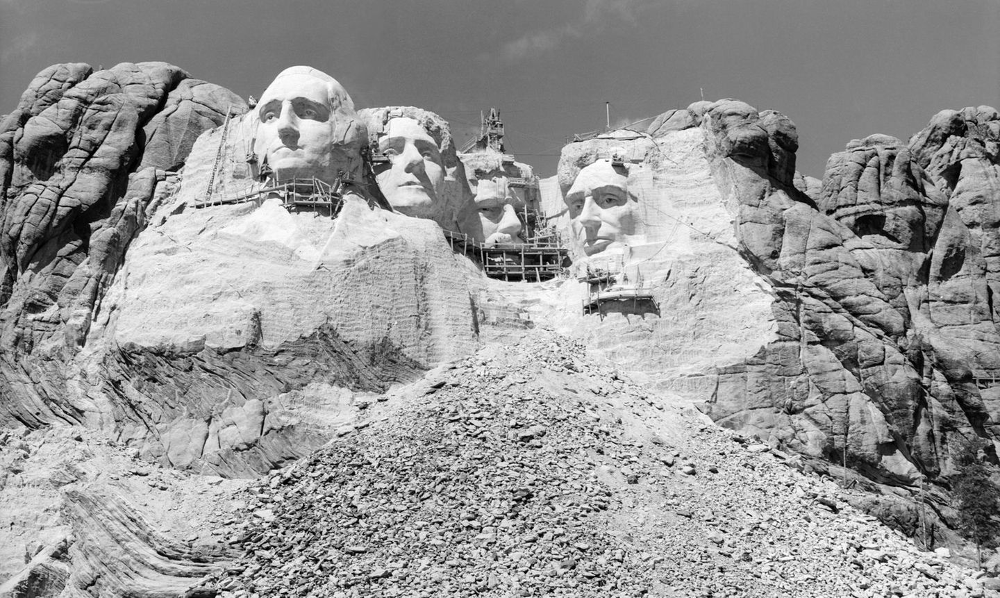 View of Sculptured Faces of Former Presidents at Mount Rushmore
