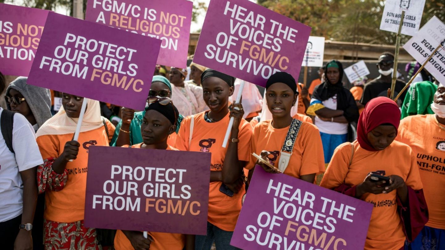 Frauenrechtsaktivistinnen in Gambia