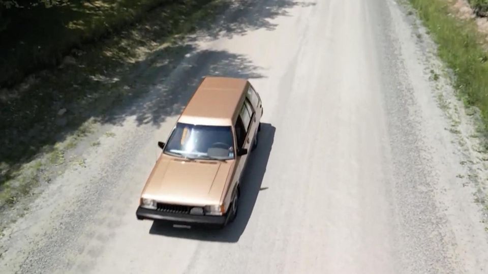 Ein brauner Toyota