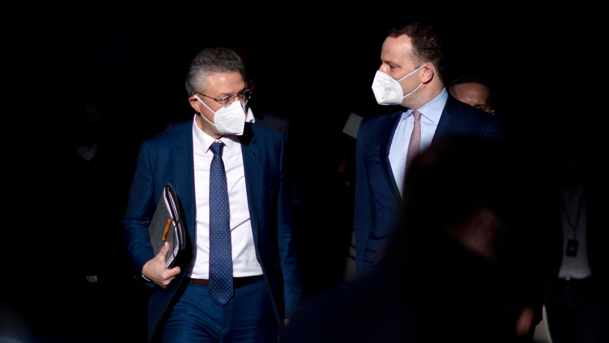 Zwei Männer, ein Problem: RKI-Chef Wieler (l.) und der damalige Gesundheitsminister Jens Spahn traten während der Pandemie als Tandem auf – hinter den Kulissen krachte es auch mal