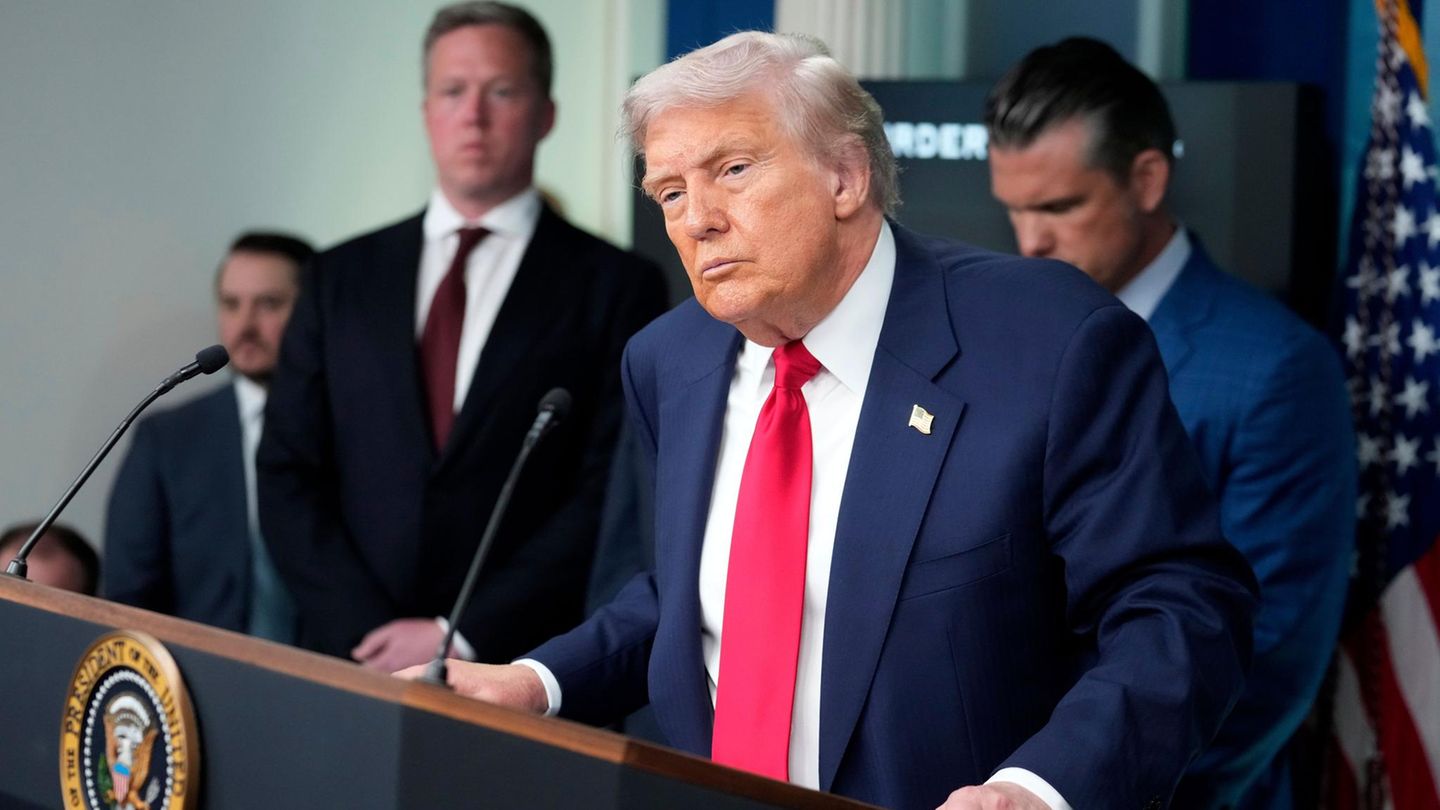 Donald Trump has exhibition plans checked by museums