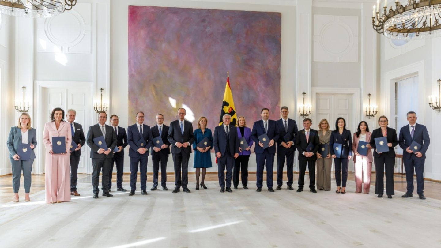 Nemški ekonomisti kritični do prvih 100 dni dela vlade pod vodstvom kanclerja Merza