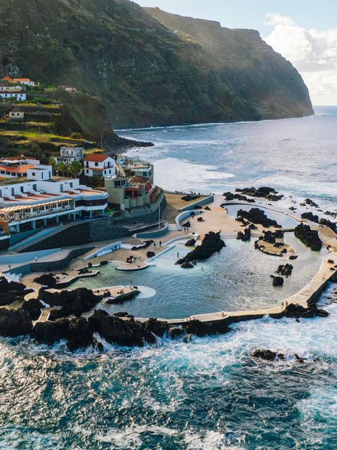 Porto Moniz mit Felsenpools am Meer