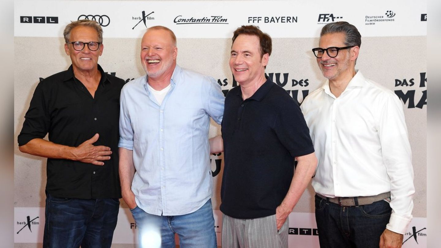 Stefan Raab at “Kanu des Manitu” premiere: Rare Red Carpet appearance in Munich