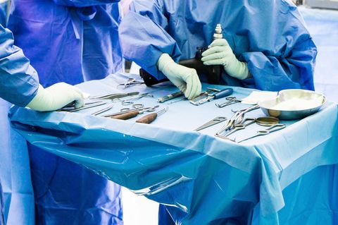 In Österreich steht eine Neurochirurgin vor Gericht (Symbolfoto)