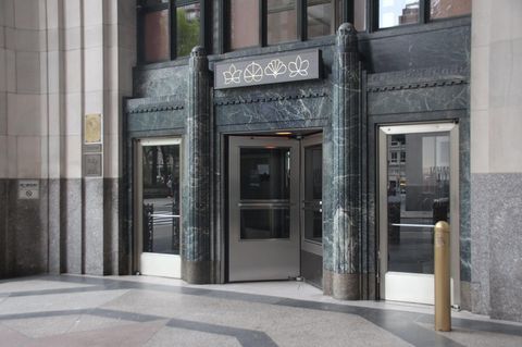Der Eingang des Luxusrestaurants "Eleven Madison Park"