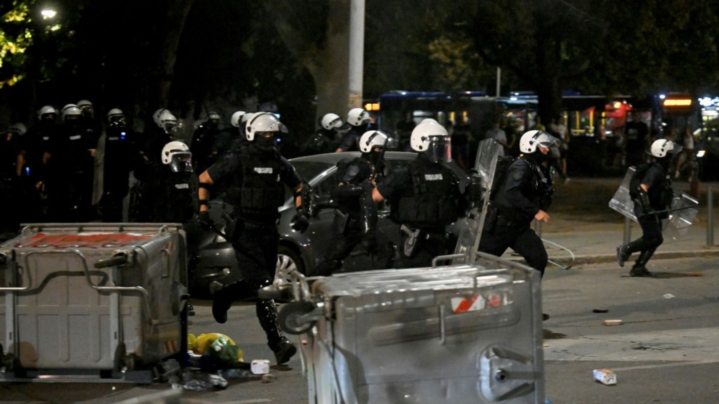 Polizeieinsatz bei Demonstration in Serbien