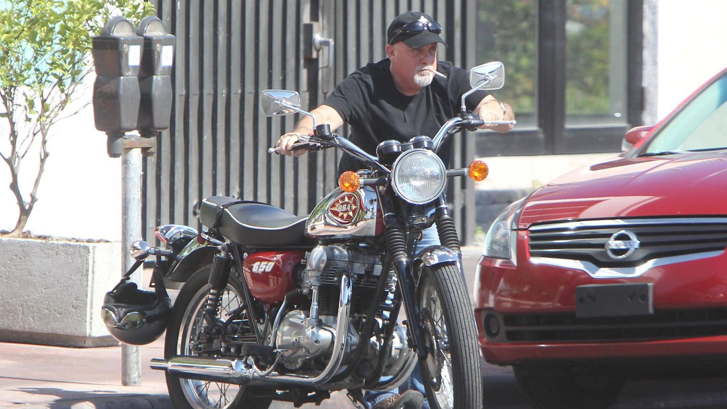 Billy Joel: Pop legends auctioned dozens of motorcycles
