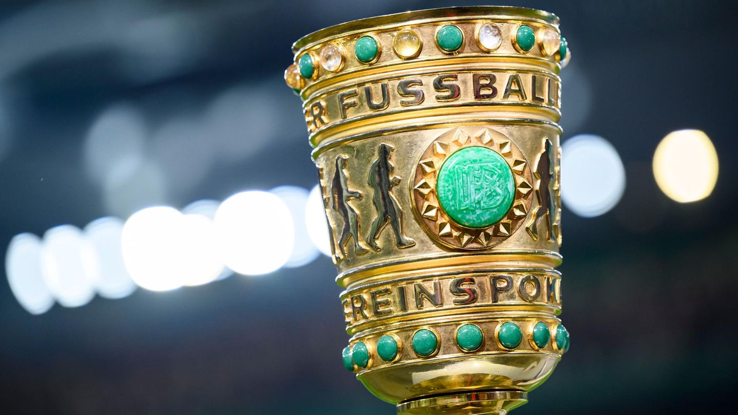 DFB-Pokal-Trophäe