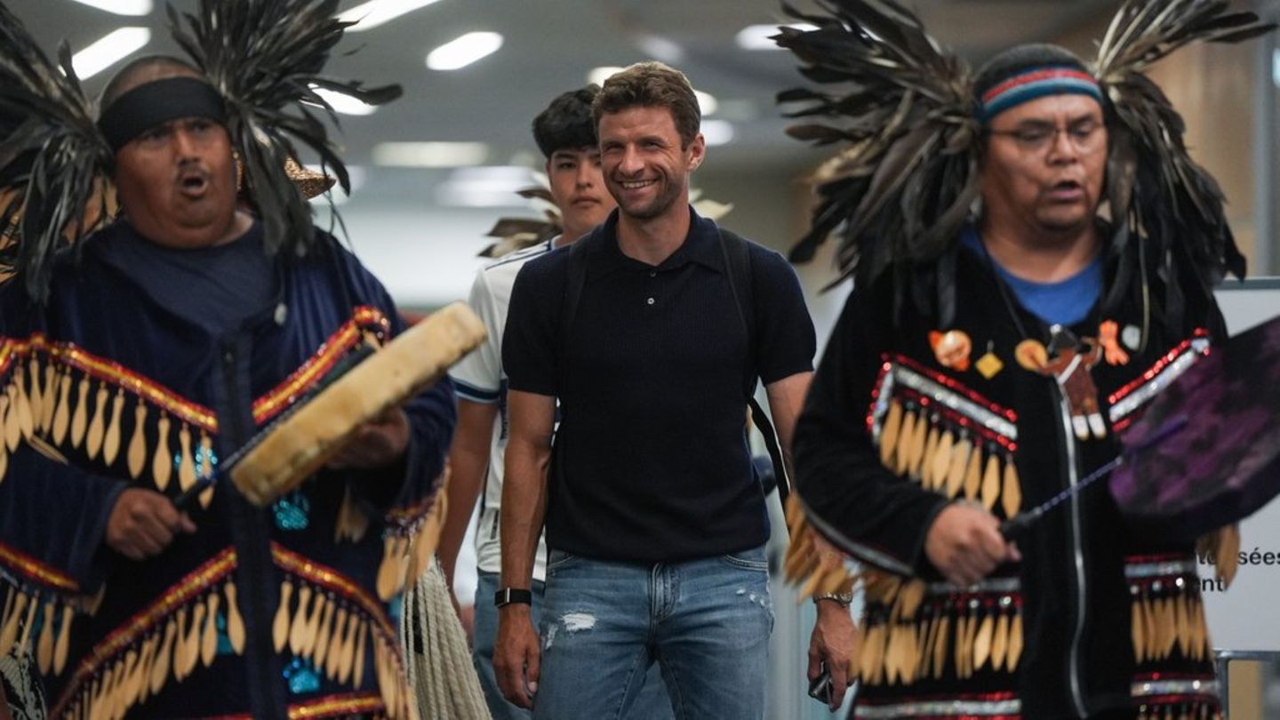 Thomas Müller arrived in Vancouver: emotional fan reception