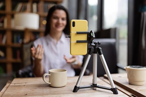 Influencer sollen jetzt Hilfe vom Finanzamt in Steuerfragen bekommen