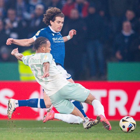 DFB Cup: Game interrupted-thunderstorms Ten Hag and Leverkusen stops