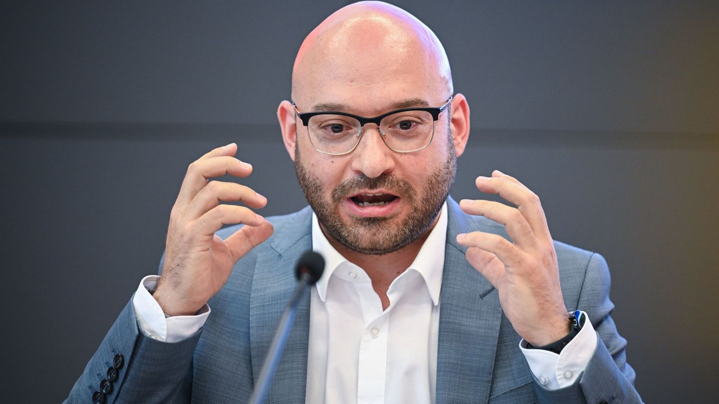 Right -wing extremism: What does the report on the AfD in Brandenburg mean?