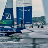 Das deutsche Team mit seinem Renn-Katamaran auf der Ostsee. man trainiert für den SailGP