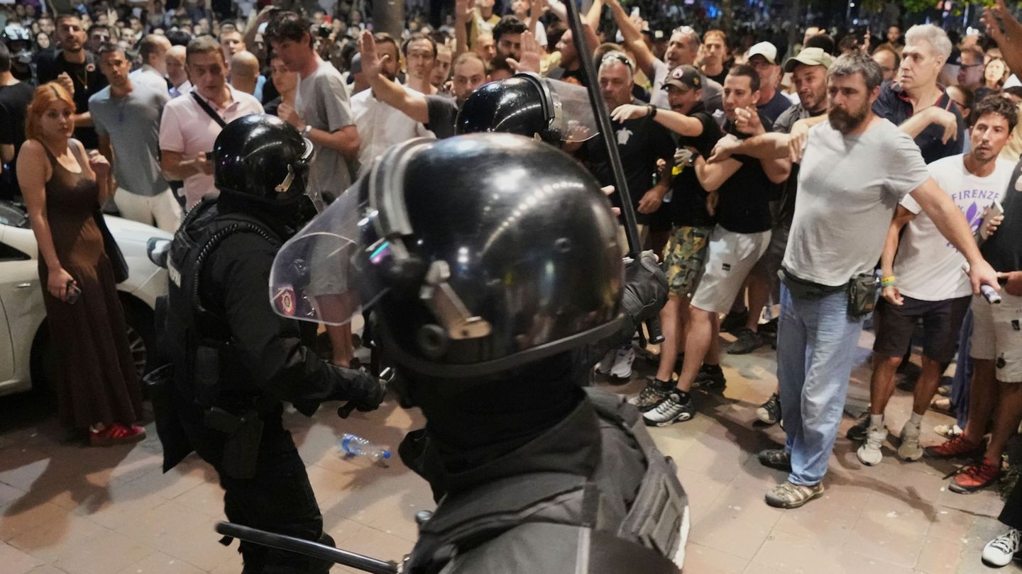 Demonstrations: Protests against government in Serbia escalate again