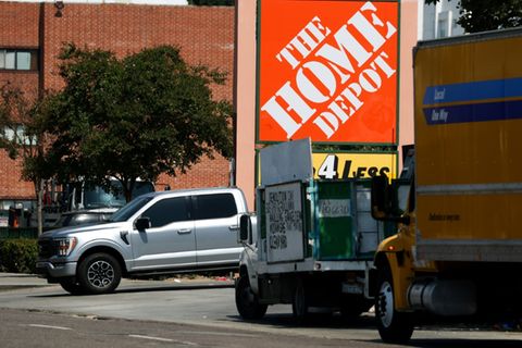 Der Parkplatz eines Baumarkts in den USA