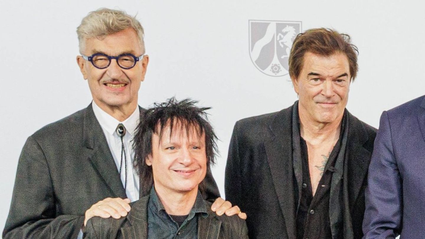 Wim Wenders celebrates its 80th birthday: “Fat hug” from the dead trousers