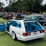 Mercedes C126 SB in weiß mit blauen Innendesign