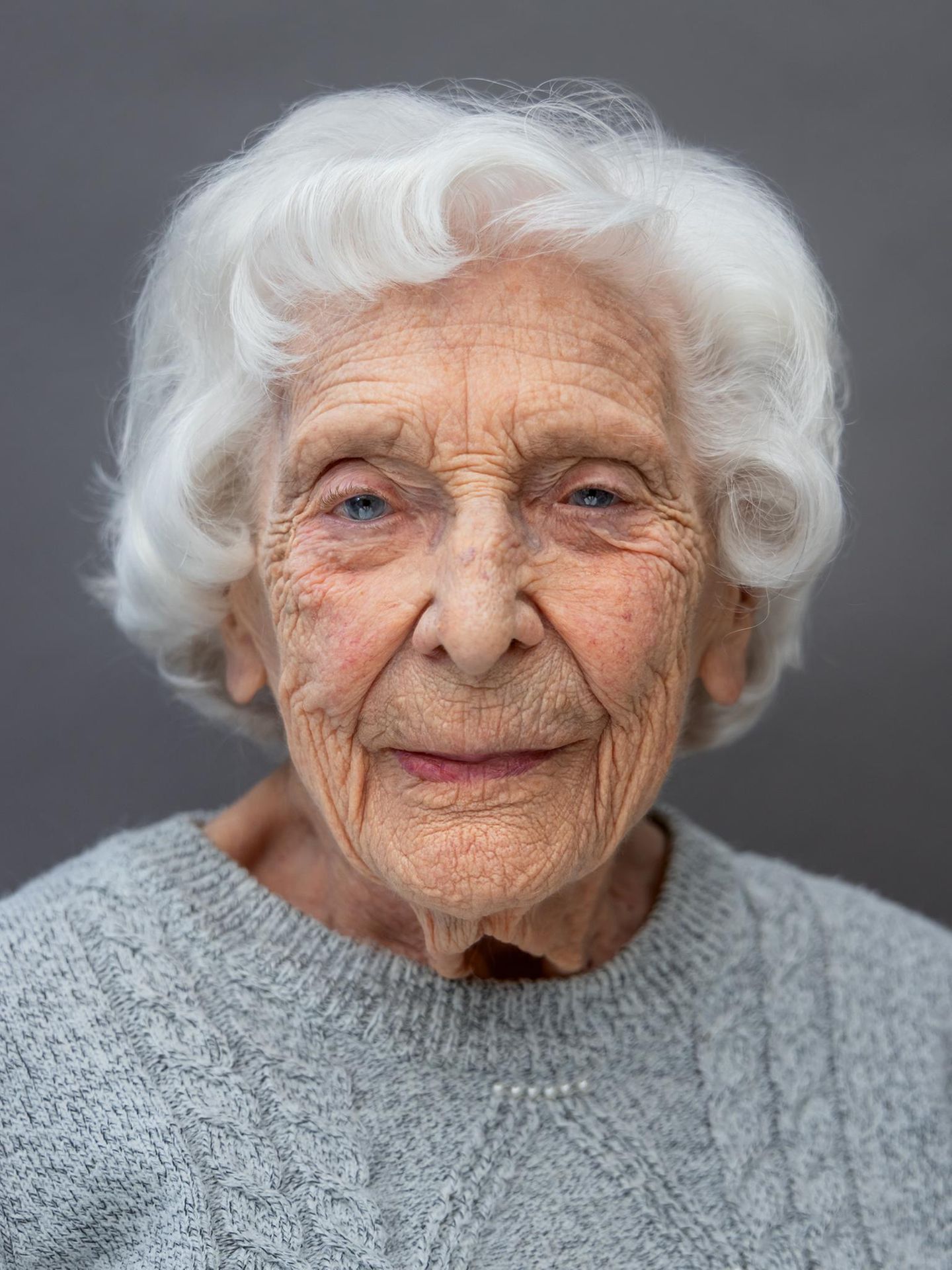 Charlotte Elizabeth Webb, 100 Jahre alt Lange leben: Charlotte Elizabeth Webb aus Wythall, Worcestershire, Großbritannien