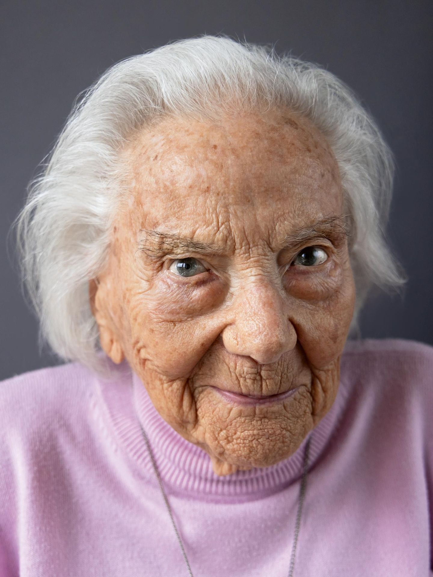 Friederike Zimmermann, 100 Jahre alt Lange leben: Die 100 Jahre alte Friederike Zimmermann aus Harthausen, Deutschland