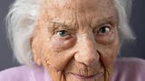 Lange leben: Die 100 Jahre alte Friederike Zimmermann aus Harthausen, Deutschland
