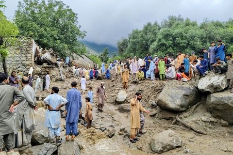 Zerstörung durch Sturzfluten im pakistanischen Bezirk Bajaur