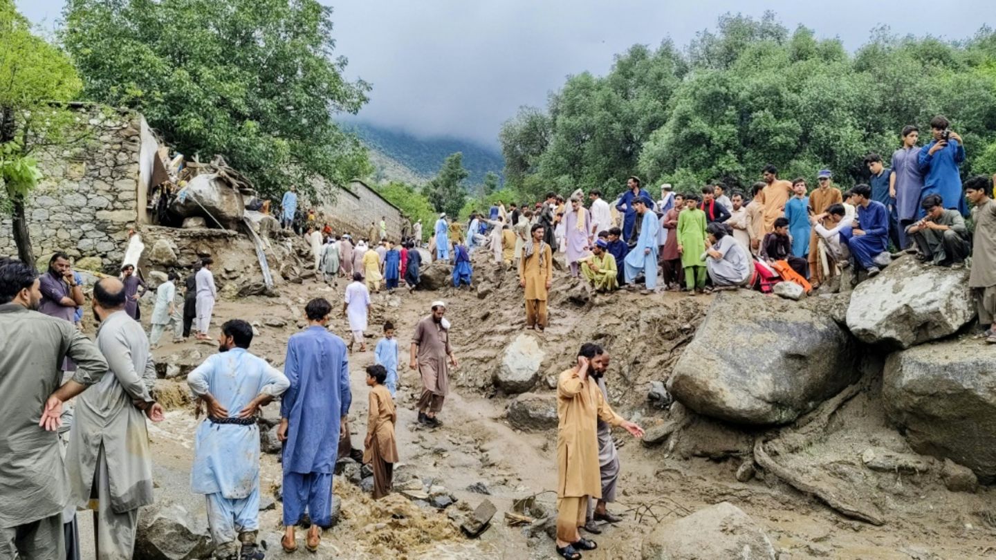 Zerstörung durch Sturzfluten im pakistanischen Bezirk Bajaur