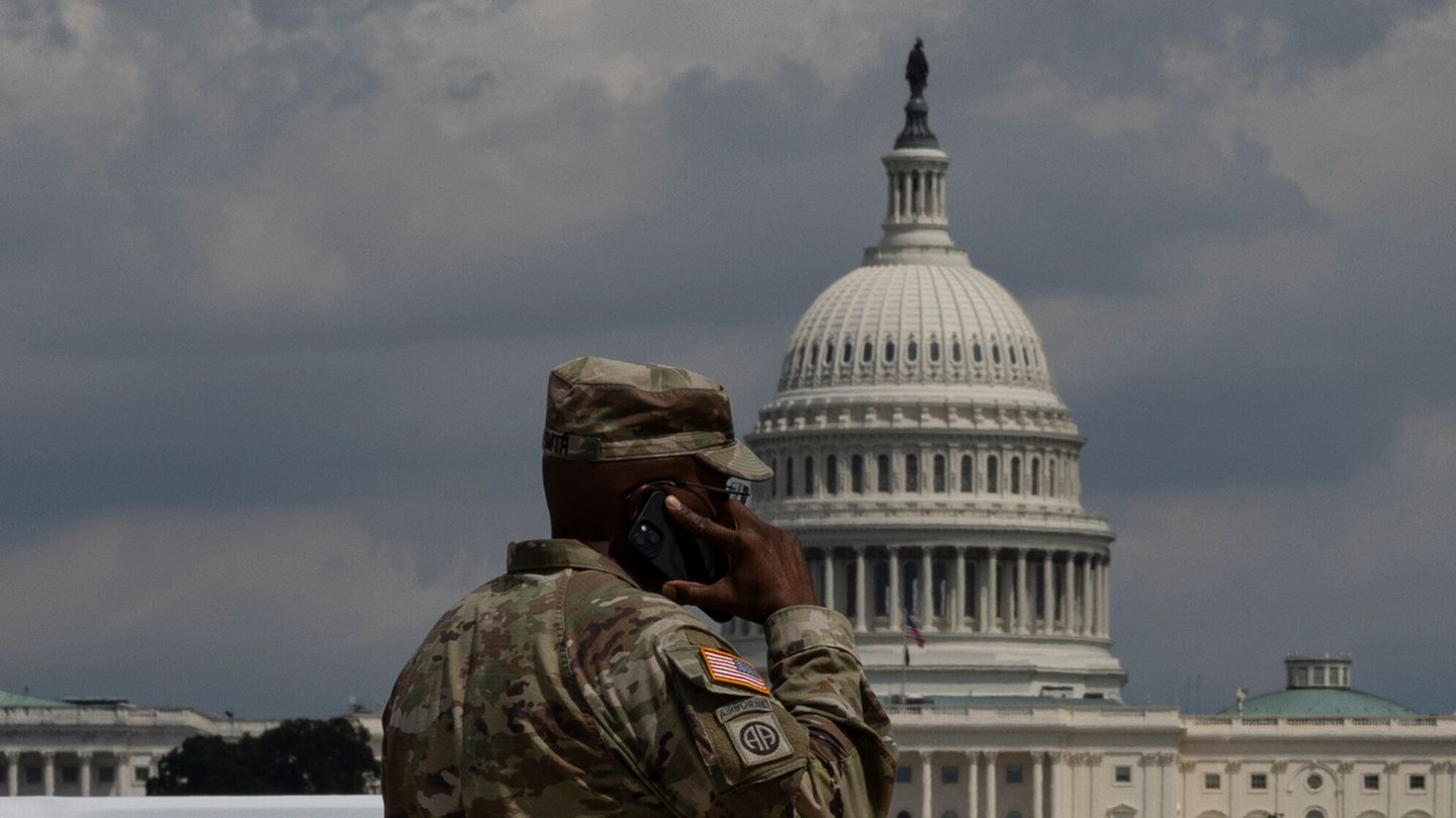 Donald Trump’s government of Washington is suing for a police takeover