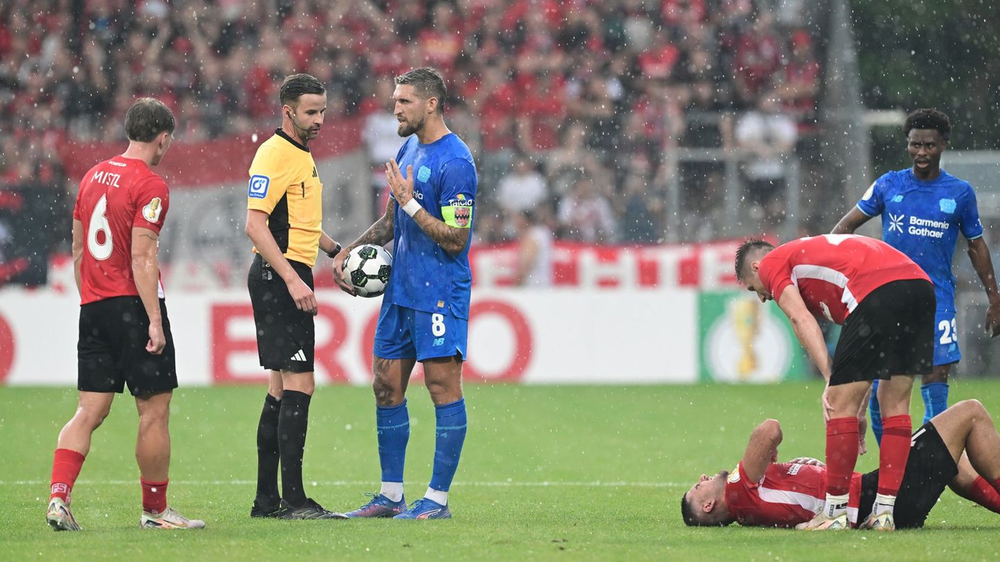 DFB Cup: Three small out-Leverkusen further after a thunderstorm interruption