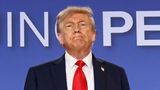 Donald Trump muss zunächst lange zuhören: Acht Minuten spricht Wladimir Putin. Beim US-Präsidenten werden es am Ende nur drei Minuten gewesen sein