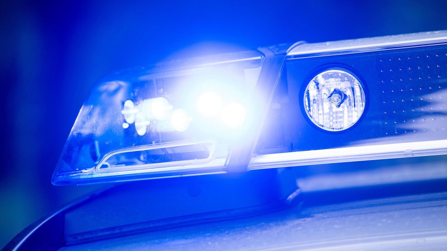 Die Polizei ermittelt die Ursachen des tödlichen Unfalls in Nordrhein-Westfalen