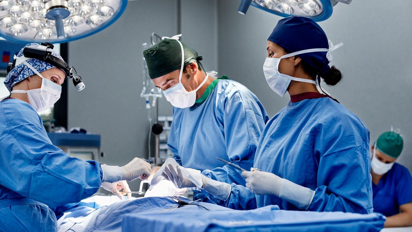 England-Stromausfall-im-Krankenhaus-Patientin-stirbt-auf-dem-Operationstisch