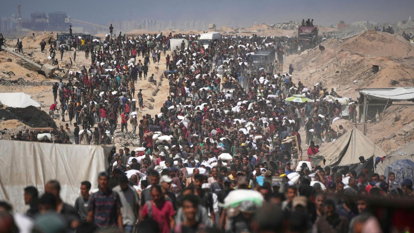 Israel prepares evacuation of civilians in Gaza