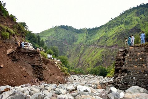 Zerstörte Brücke in Pakistan