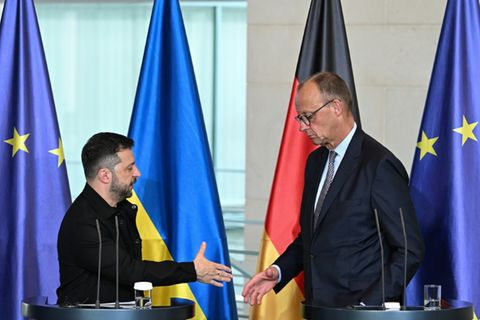 Selenskyj (l.) und Merz am Mittwoch in Berlin