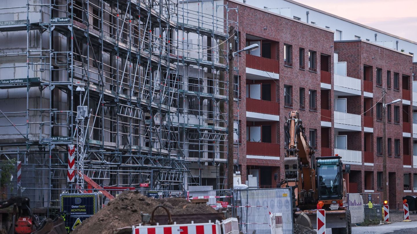 Half -year figures: More building permits only for single -family houses