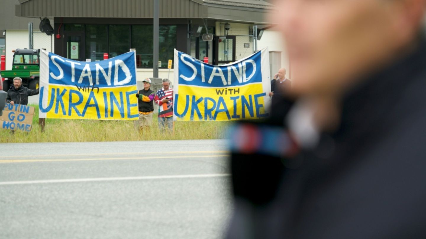 Pro-ukrainische Demonstranten in Alaska