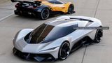 Corvette CX: Doch nicht allein die GM-Marke Cadillac durfte auf der Monterey Car Week strahlen, auch Corvette hatte mit dem sehenswerten Konzept-Doppelpack aus Corvette CX und dem CX.R Vision Gran Turismo einen großen Auftritt. Aus beiden Modellen soll sich das Corvette-Design der kommenden Jahre ableiten. Die Vette-Fans können sich nach dem Erstaufschlag in Pebble Beach daher auf einiges vorbereiten.