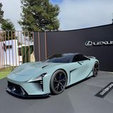 Spektakulärer denn je präsentierte sich auf der Monterey Car Week der Lexus Sport Concept. Und wer bei dem Modell nicht an den Lexus LFA denken muss, dem ist nicht mehr zu helfen. Vielleicht gibt es bald eine Neuauflage – träumen muss einfach erlaubt sein. Gerade in Pebble Beach. Einen so charismatischen Zehnzylinder wie beim LFA wird es wohl nicht mehr geben, aber mehr als 320 km/h dürften bei dieser Optik allemal drin sein