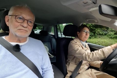 Theorie und Praxis: Spontane Fahrprüfung bringt Autofahrer ins Schwitzen