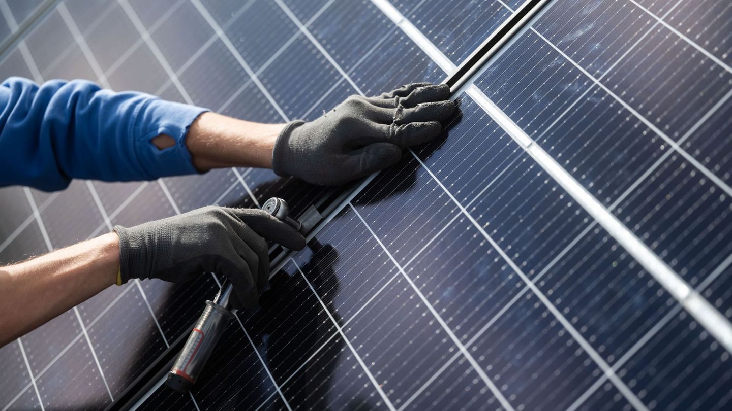 Energy transition: Solar craft looks at jobs with possible funding