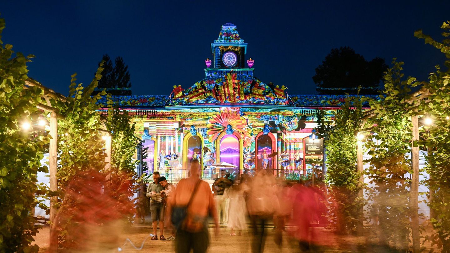Potsdamer-Schl-ssernacht-Schl-ssernacht-wird-mit-Tausenden-Besuchern-zur-Tanzparty